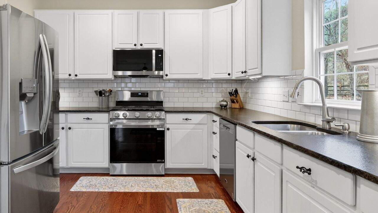 Real Estate Photographer in Statesville NC Kitchen MLS photo